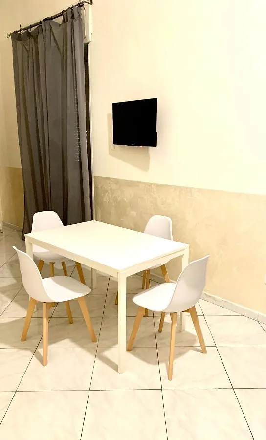 Flyresidence Garibaldi Naples